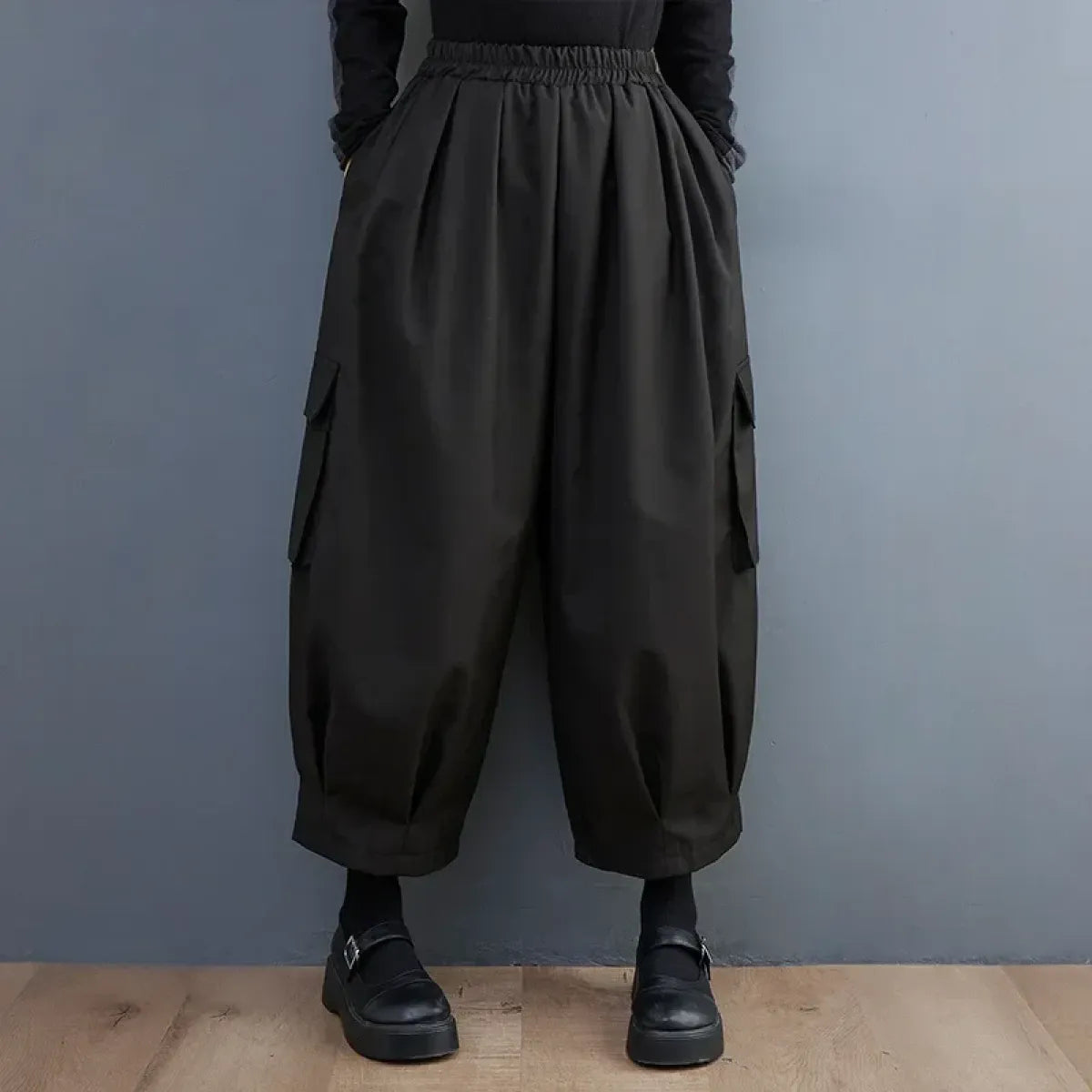 Oversized Cargo Pants – High Waist, Loose Fit with Pocket Details